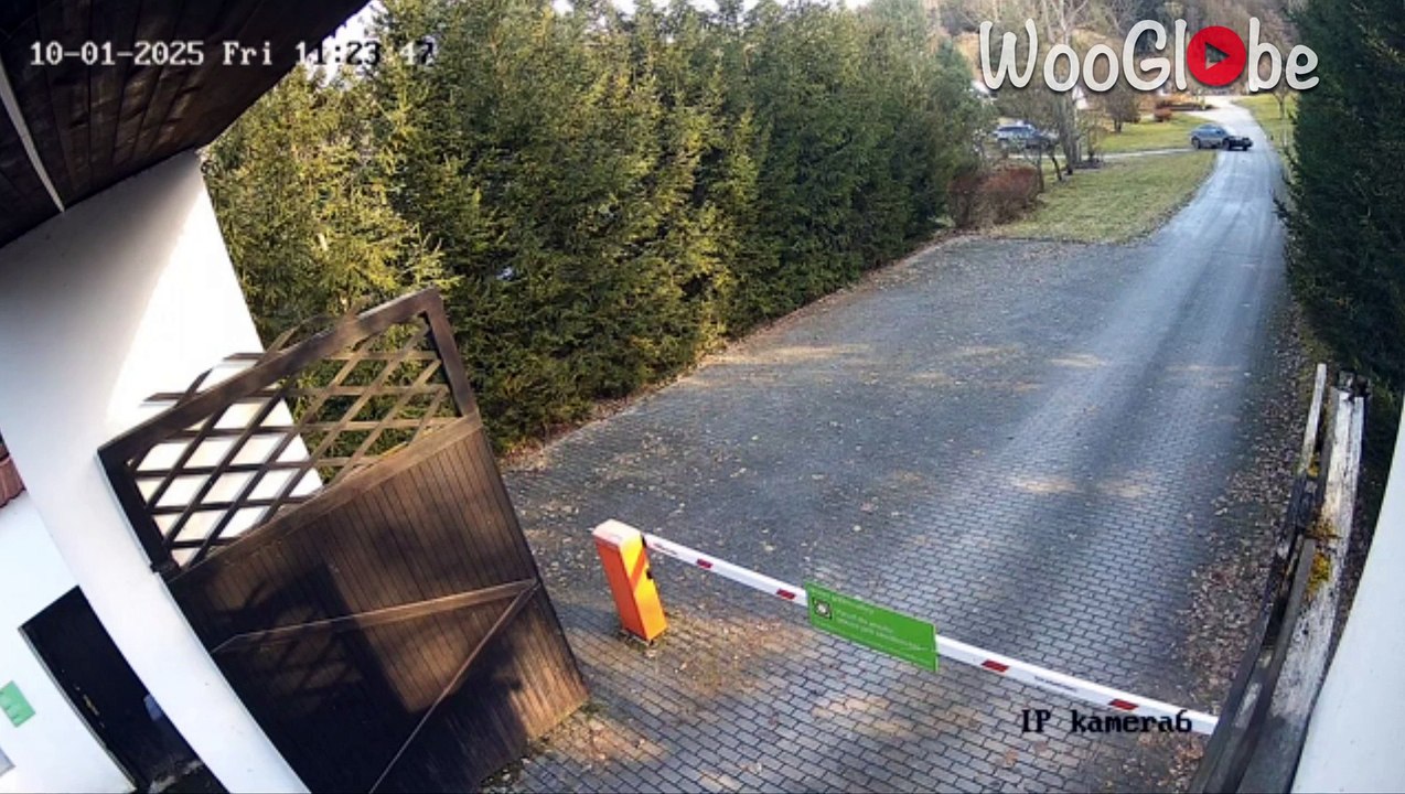 Unbelievable police chase moment as officer halts pursuit to lift a barrier