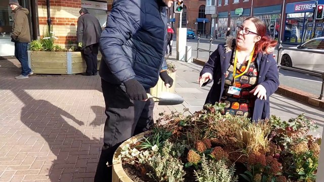 Fratton Bridge Centre in bloom as planters and benches installed as part of council's high street regeneration