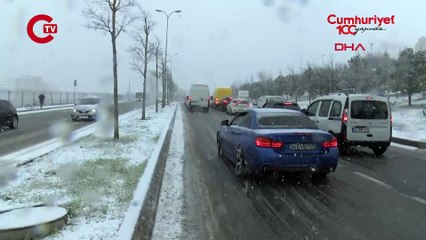İstanbul'da kar yağışı etkili oluyor
