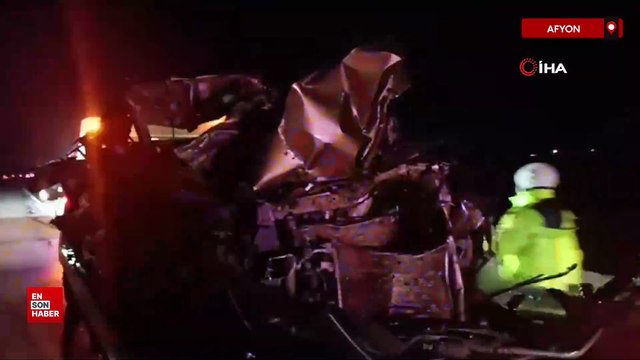 Afyonkarahisar’da otomobil, kamyona arkadan çarptı