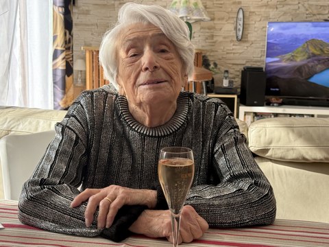 Renée Huguenet, la centenaire de Cannes-et-Clairan!