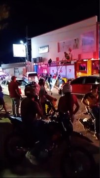 Bomberos rescatan a hondureño 'borracho' que estaba disparando al aire