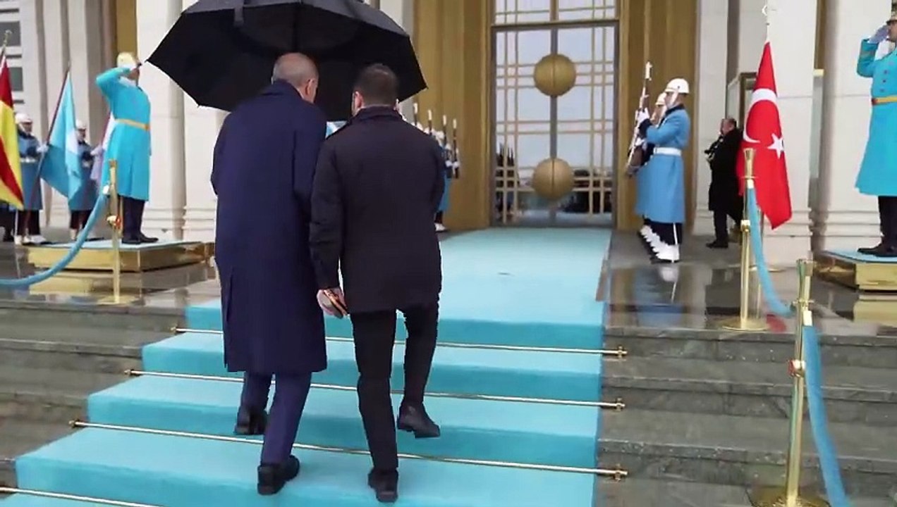 Cumhurbaşkanı Erdoğan, Zelenski'yi Cumhurbaşkanlığı Külliyesinde Törenle Karşıladı