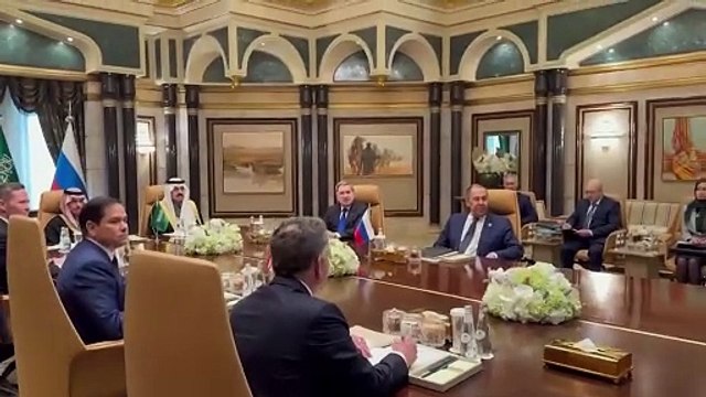 EEUU y Rusia pactan seguir negociando para terminar el conflicto de Ucrania cuanto antes