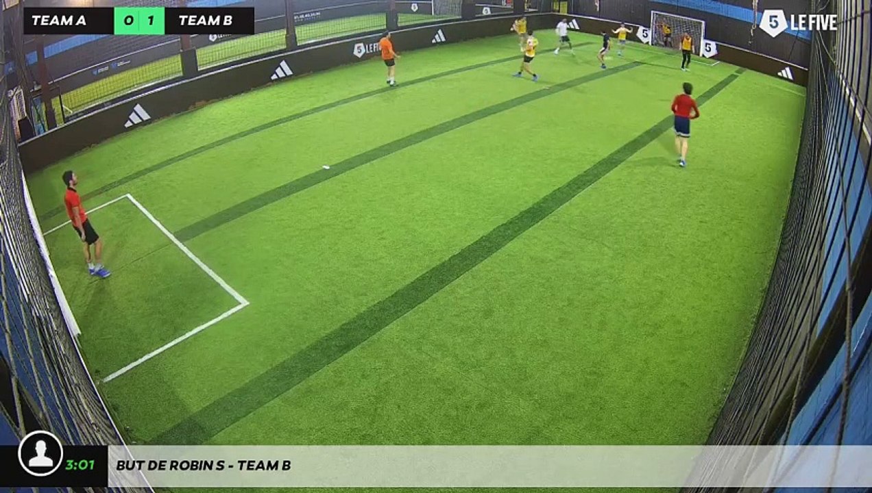 But de Robin S - Team B