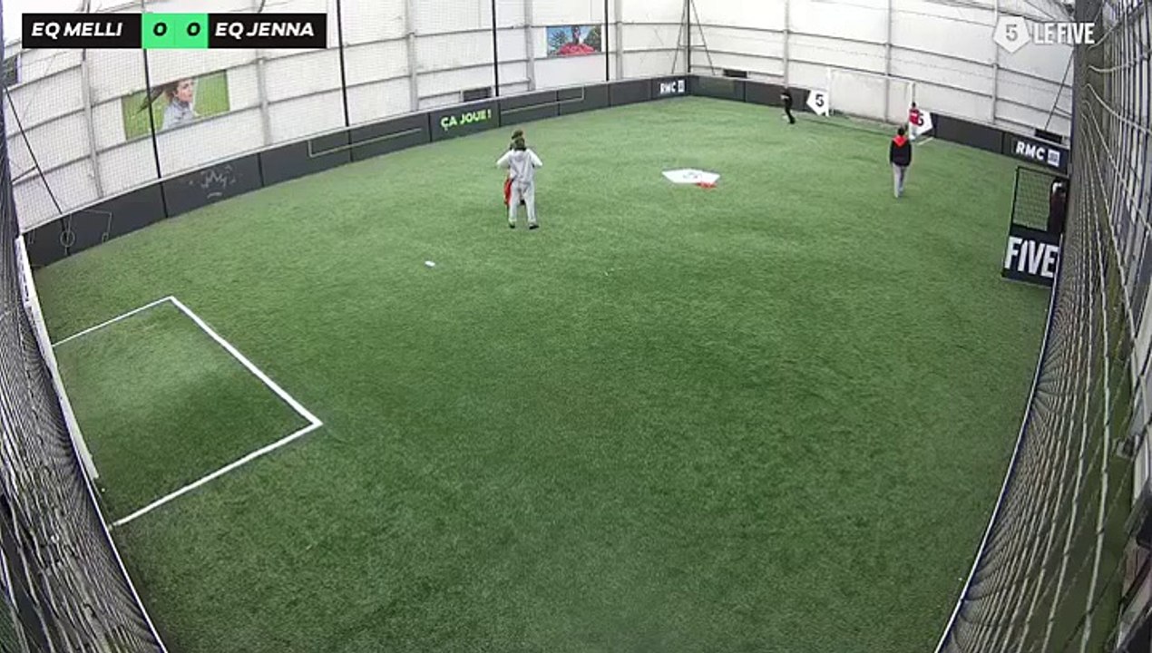 COLLEGE ISSAURAT CRETEIL 18/02 à 14:16 - Football Terrain 4 (LeFive Créteil)