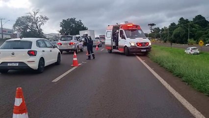 Motorista passa mal dirigindo e acaba se envolvendo em acidente na BR-277 em Cascavel