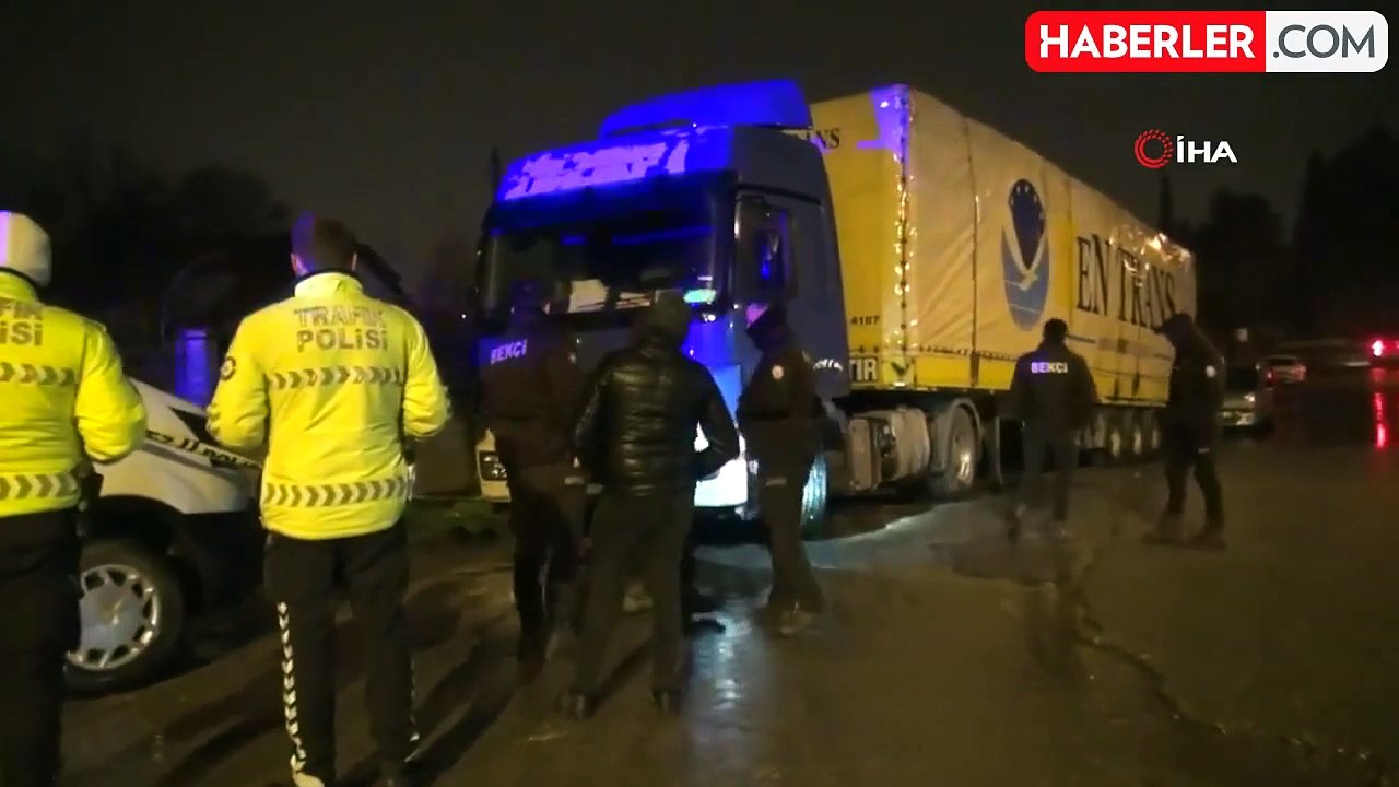 Tırı Tamir Ederken Kupanın Altında Kalan Adam Yaralandı