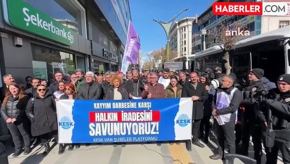 Kesk: "Van Halkı Seçme Seçilme Hakkından Azade Mi?"