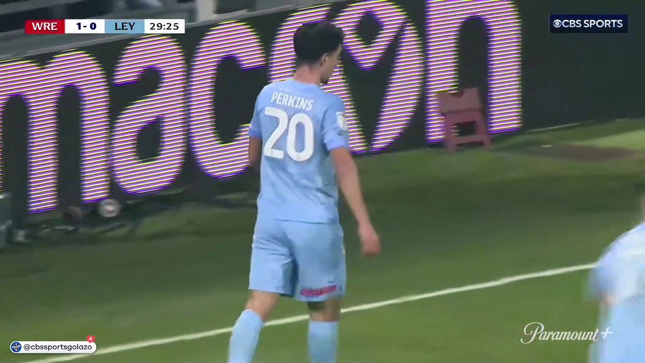 Wrexham vs. Leyton Orient: Extended Highlights | EFL League One |