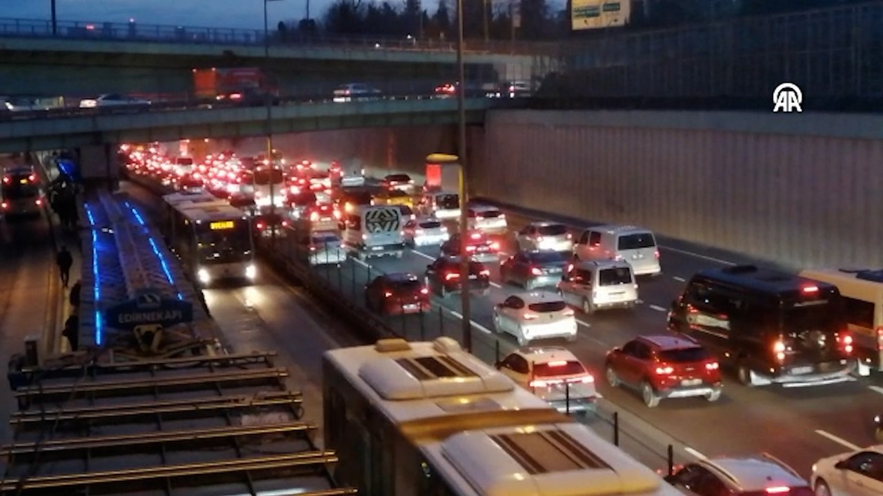 İstanbul'da trafikte son durum: Yüzde 60'ı gördü