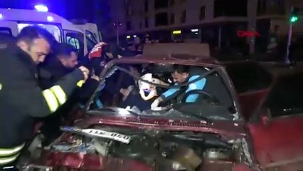 ''Dur'' ihtarına uymayan sürücüyle trafikteki kovalamacanın sonu feci bitti!