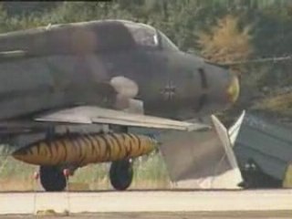 Su-22 M4 take-off and landing