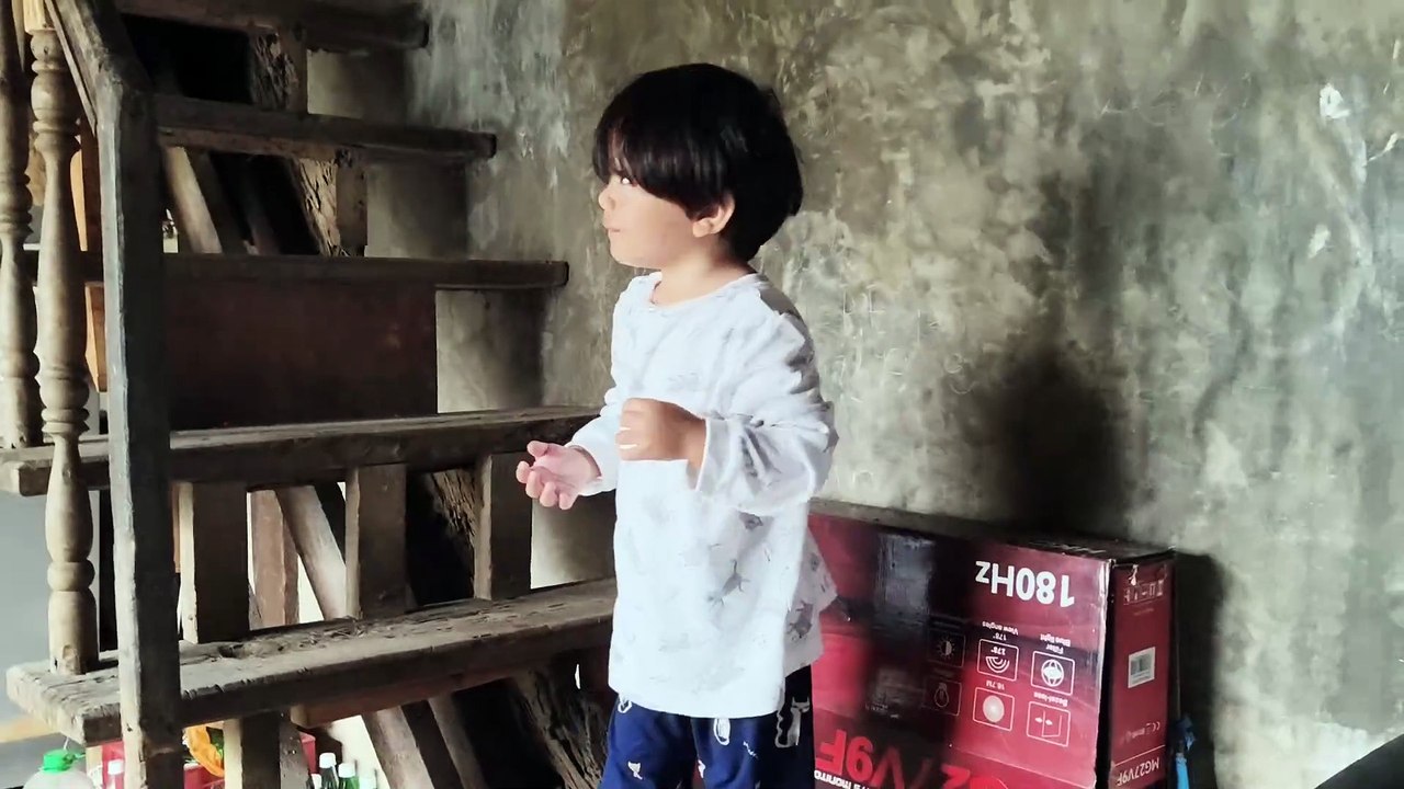 Asa Padulong si Grey?