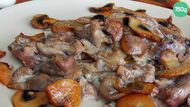 Sauté de lapin au roquefort et aux champignons