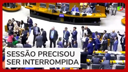 Denúncia da PGR contra Bolsonaro gera ‘guerra de gritos’ na Câmara: ‘Vai ser preso’ e ‘Lula ladrão’