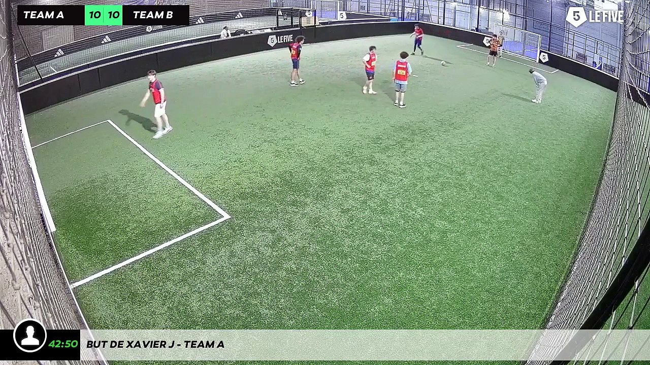 But de Xavier J - Team A