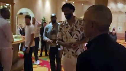 Anthony Edwards act the same in any room 😂😭😭😭 his confidence thru the roof… even Barack Obama was surprised