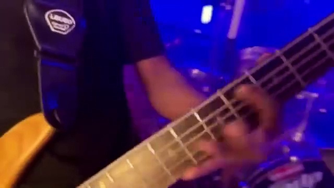 Varuthu Varuthu Rock Version