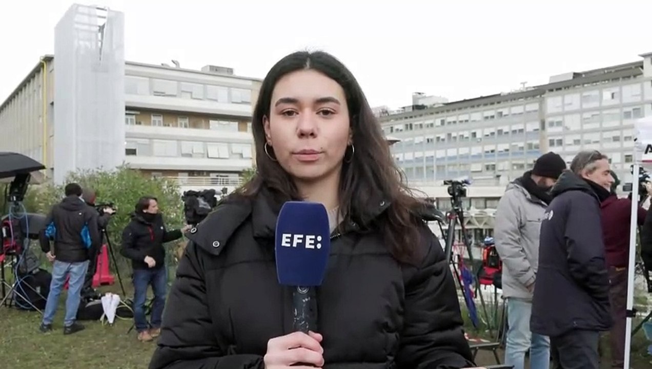 Pese a la numonia bilateral que tiene el papa Francisco, el sumo pontífice se mantiene con buen humor