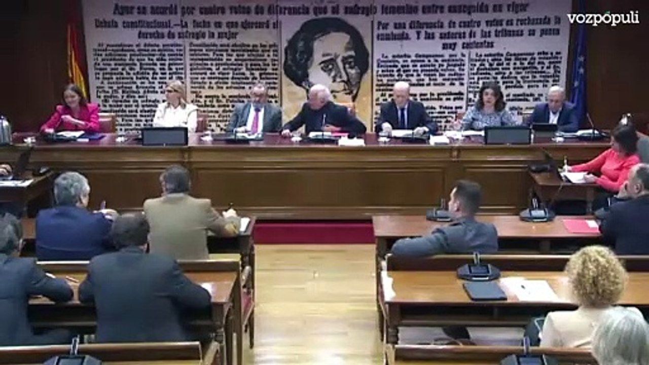 Tensión en la comparecencia de Reyes Maroto: "No va a reírse de esta comisión"