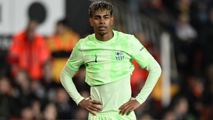 Going top of LaLiga changes nothing for Barcelona - Flick.mp4