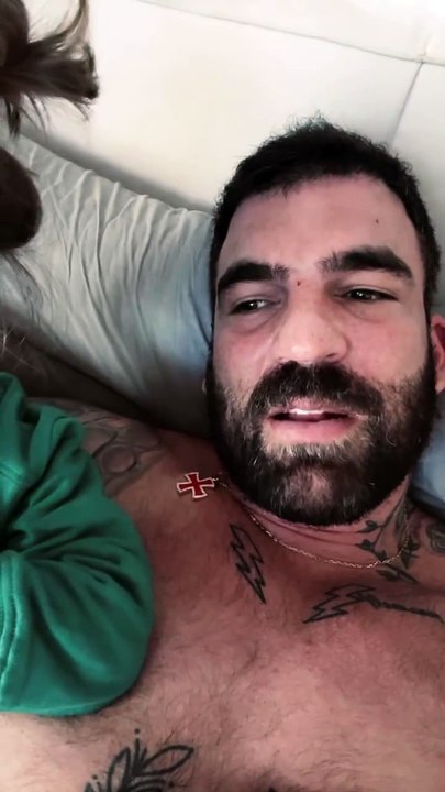 «Κοιτάμε τα χτυπήματά μας»: To νέο βίντεο του Αλεξάνδρου με τον γιο του και τα σημάδια στο πρόσωπο