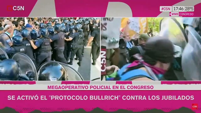 La Policía Federal reprimió a los jubilados que se manifestaban en las afueras del Congreso
