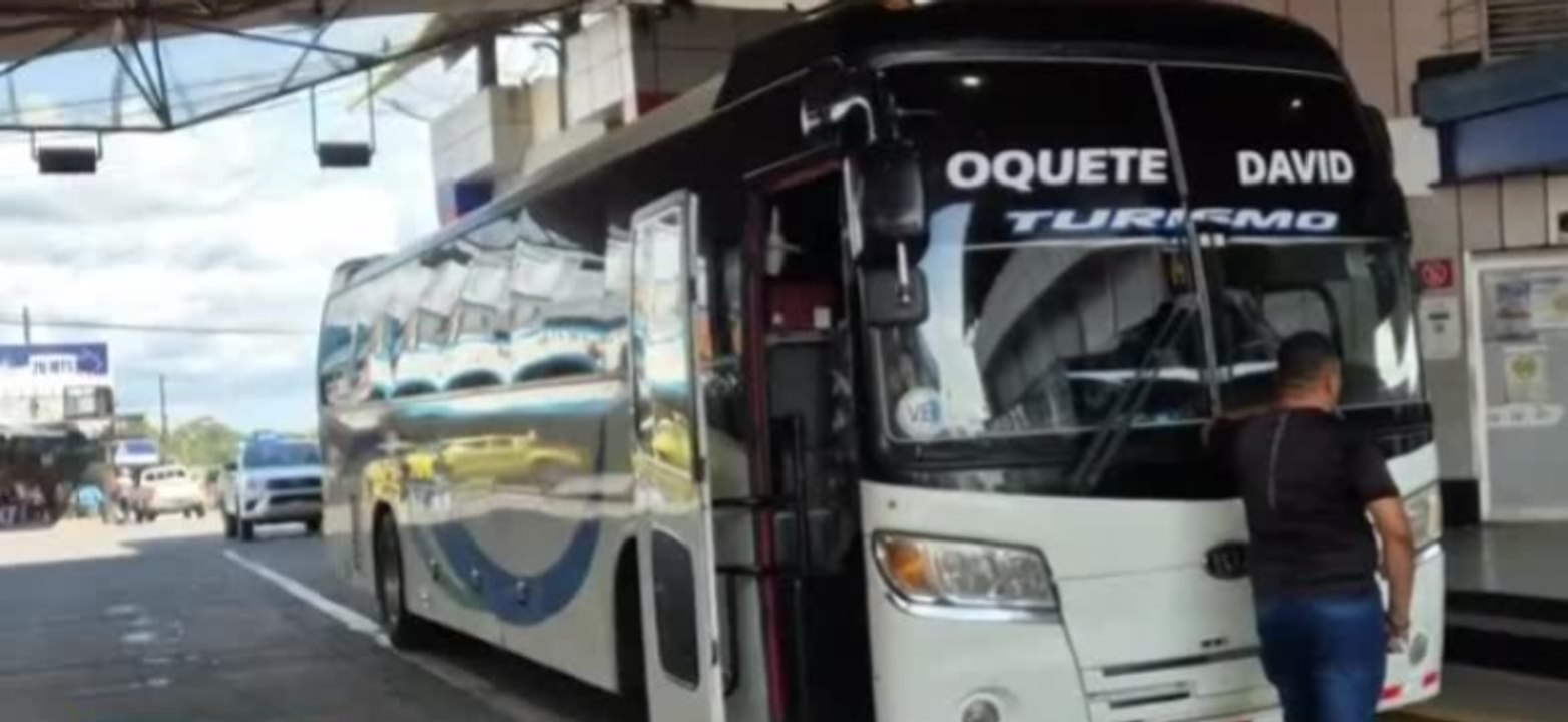 Continúa el paso controlado de migrantes en la frontera de Paso Canoas