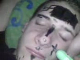 boufon ki dor se fé marké la guele