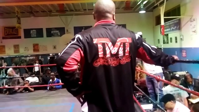 TANK GERVONTA DAVIS SPARS KANAN GROVE IN PREP For april 1 fight EsNews Boxing