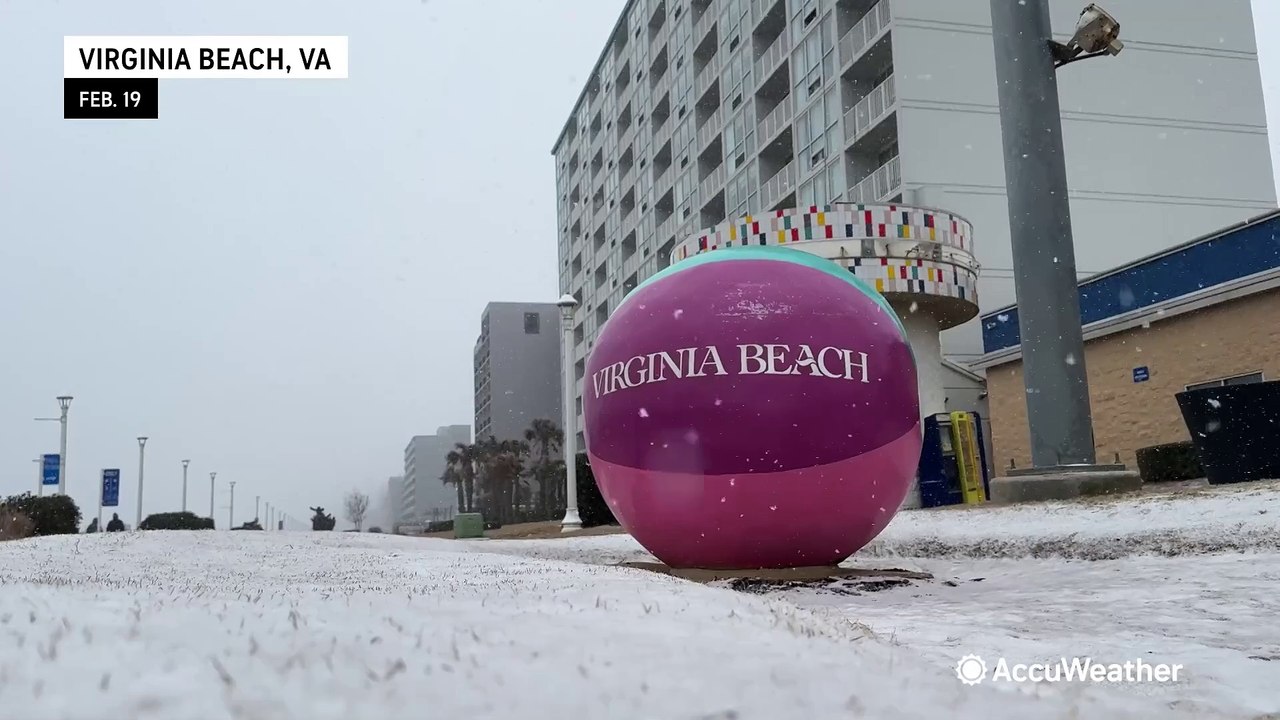 Winter storm slams eastern Virginia and North Carolina with once-in-a-decade snow