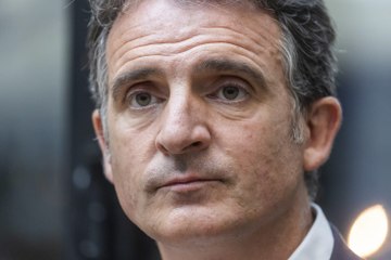 "Le service public ne reculera pas", Éric Piolle le maire de Grenoble