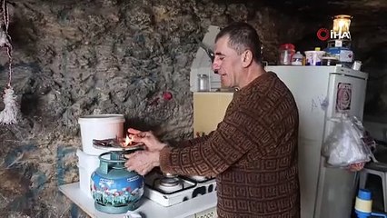 Hataylı depremzede ''aradığı huzuru'' bu mağarada buldu: Ailesiyle birlikte mağaraya taşındılar
