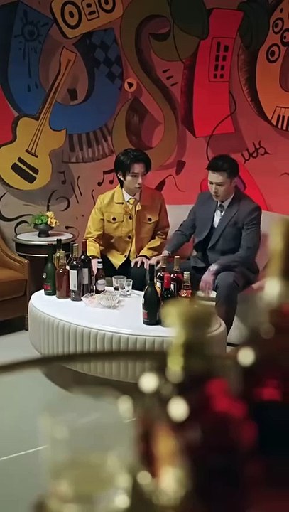 On her anniversary, she catches her husband cheating. She takes her son, remarries, and returns stunning—while he begs on his knees. Pathetic! #Revenge #StrongFemaleLead