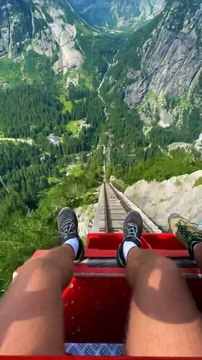 On a trouvé un parcours de luge d’été à Gelmerbahn, Suisse 🇨🇭