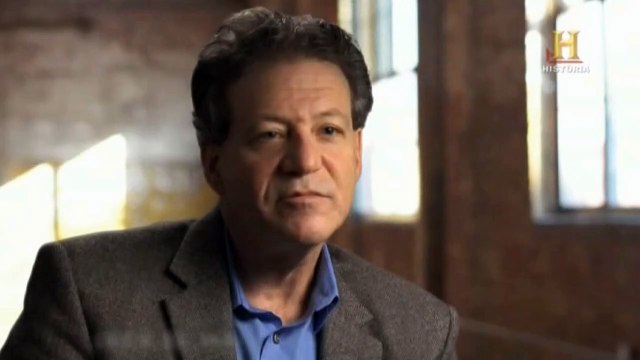 Los Últimos Días de los Nazis: Humo, Sangre y Espejos