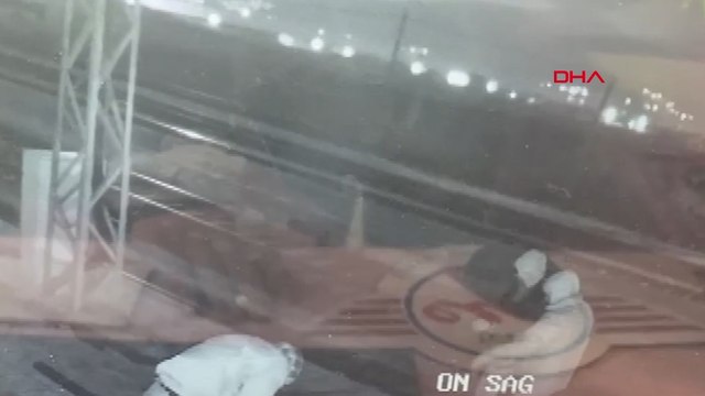 Tren istasyonundan kablo çalan şüpheliler, yakalandı