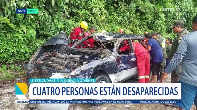 Cuatro personas continúan desaparecidas, solo se localizó a un niño sin vida y el vehículo con el que cayeron al río