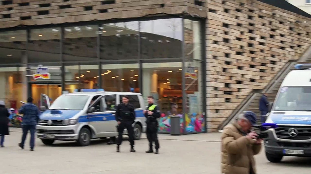 Demo Wuppertal Dr Rainer Füllmich 08.02.2025