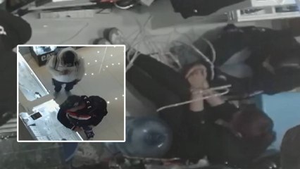 VIDEO | Violento y millonario robo en una joyería de Bogotá: amarraron de manos y pies a las trabajadoras