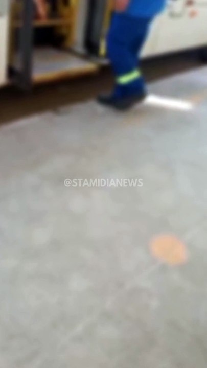 Cadeirante é carregado nos braços por motorista e gera revolta em Campo Grande