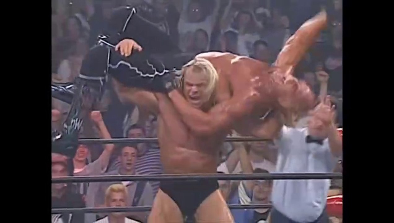 WCW Monday Nitro 08.04.1997 - Lex Luger vs Hollywood Hulk Hogan (WCW World Heavyweight Championship)
