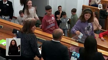 Niños diputados por un día C-LM se comprometen a no usar redes sociales para hacer sentir mal
