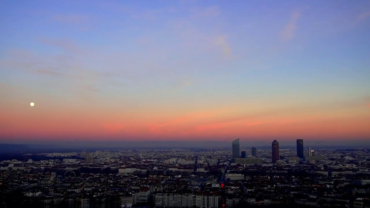 🇲🇫 Une aube au crépuscule. Mais qu'est-ce que je fou là _!_ N°11