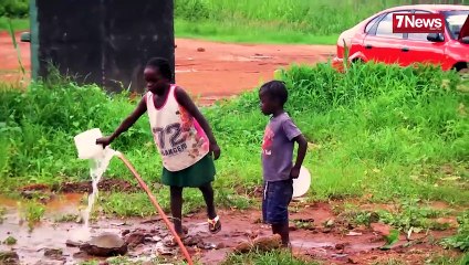 BLAISE MOUSSA PORTÉ EN TRIOMPHE SUR LES TERRES OUGANDAISES