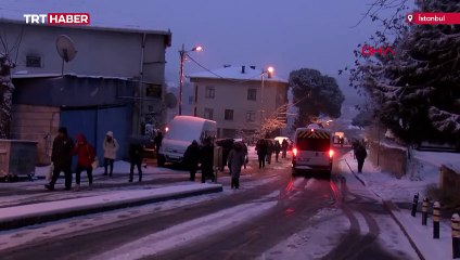 İstanbullular yoğun kara uyandı: İETT otobüsleri yolda kaldı