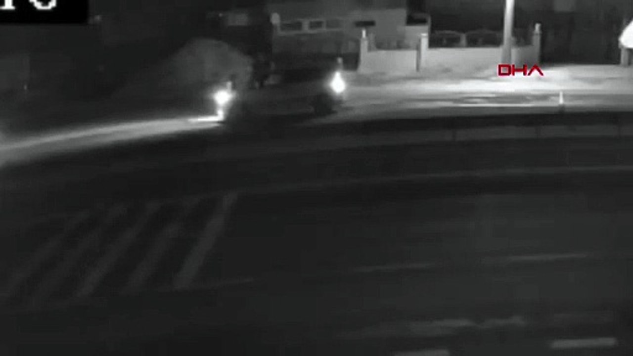 ‘Dur’ ihtarına uymayıp, otomobiliyle polise çarptı