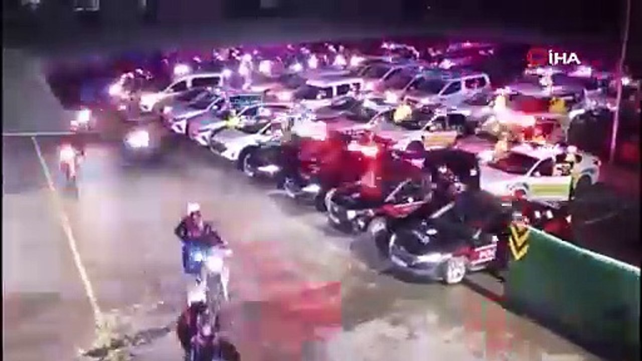 Sahte sevgili şebekesine ’Sevgililer Günü’ operasyonu: 16 gözaltı