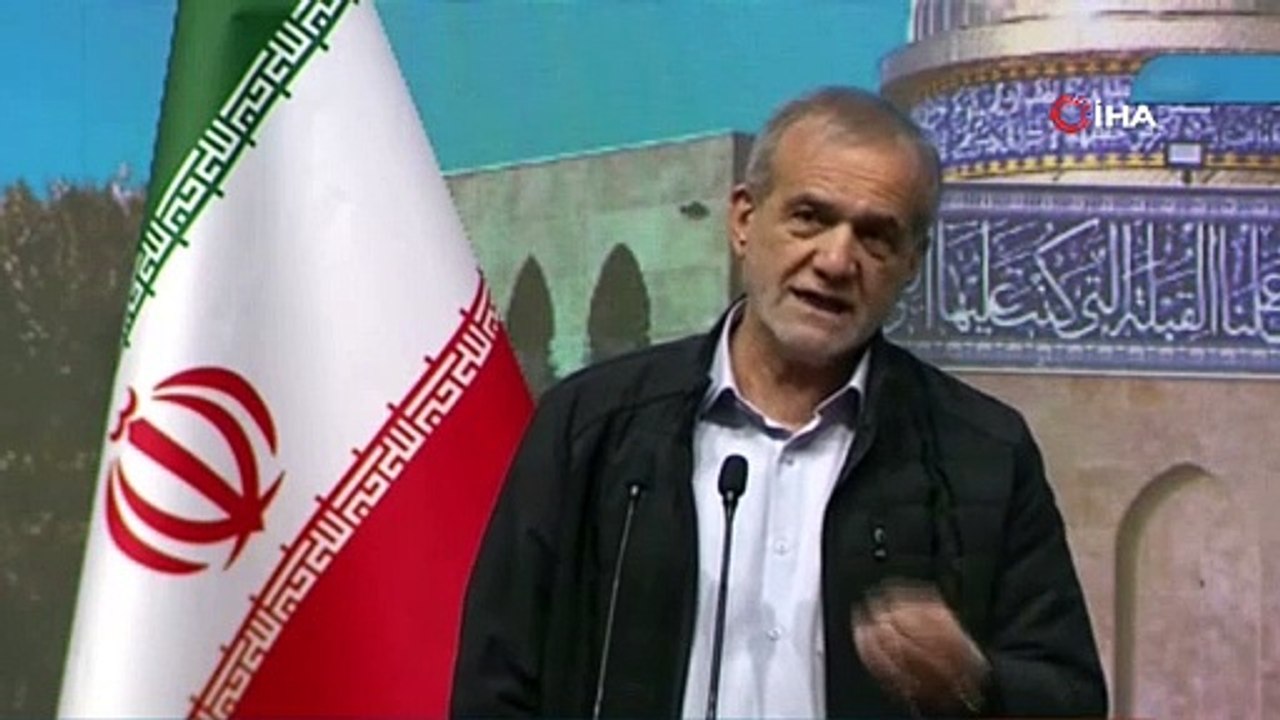 Salonda alkış tufanı koptu! İran Cumhurbaşkanından Türkçe şiir sürprizi